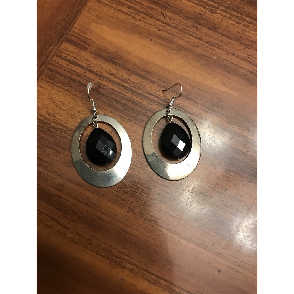 Sterling Silver dandle earrings with black cut stone‎
